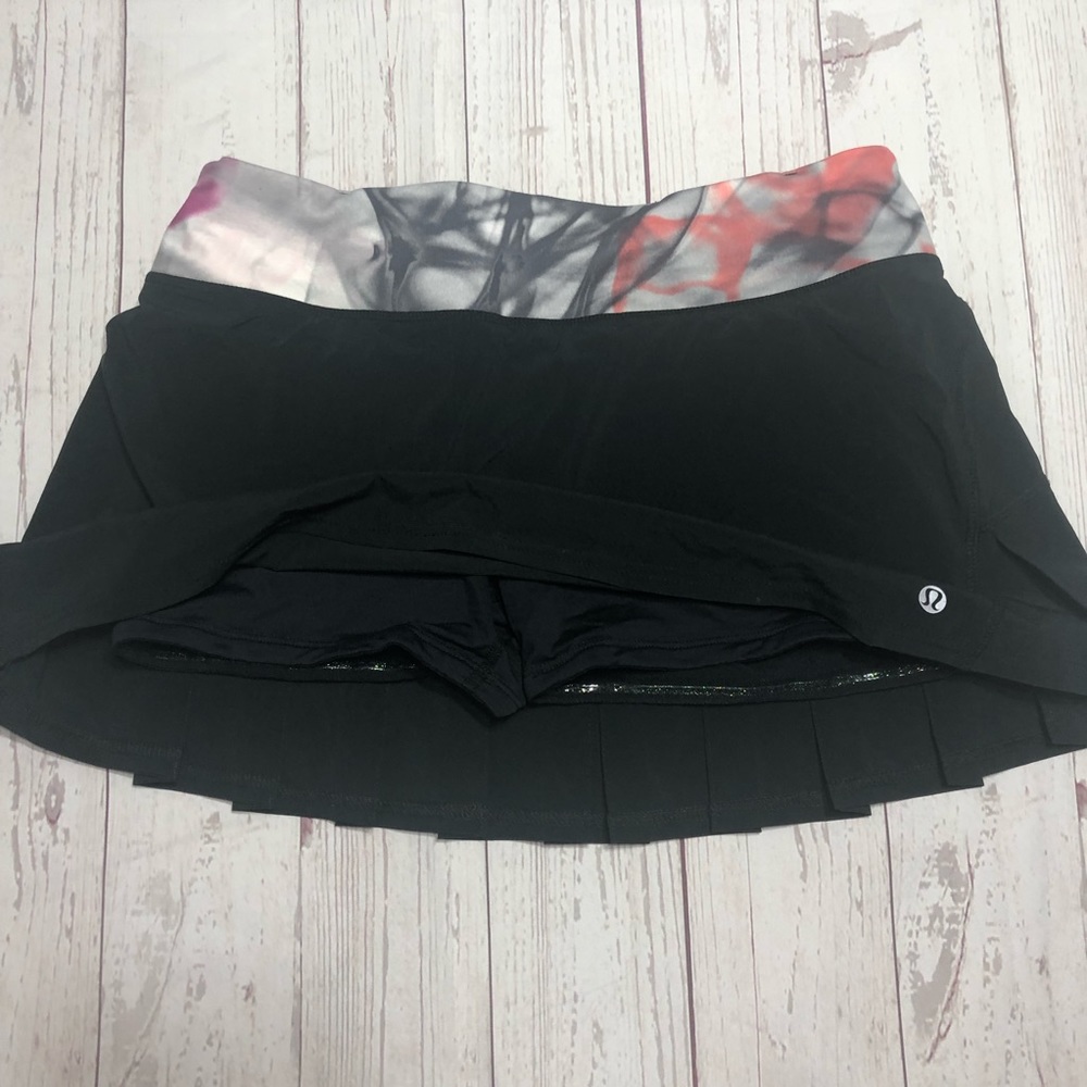 Lululemon run pace setter skirt four way stretch 6